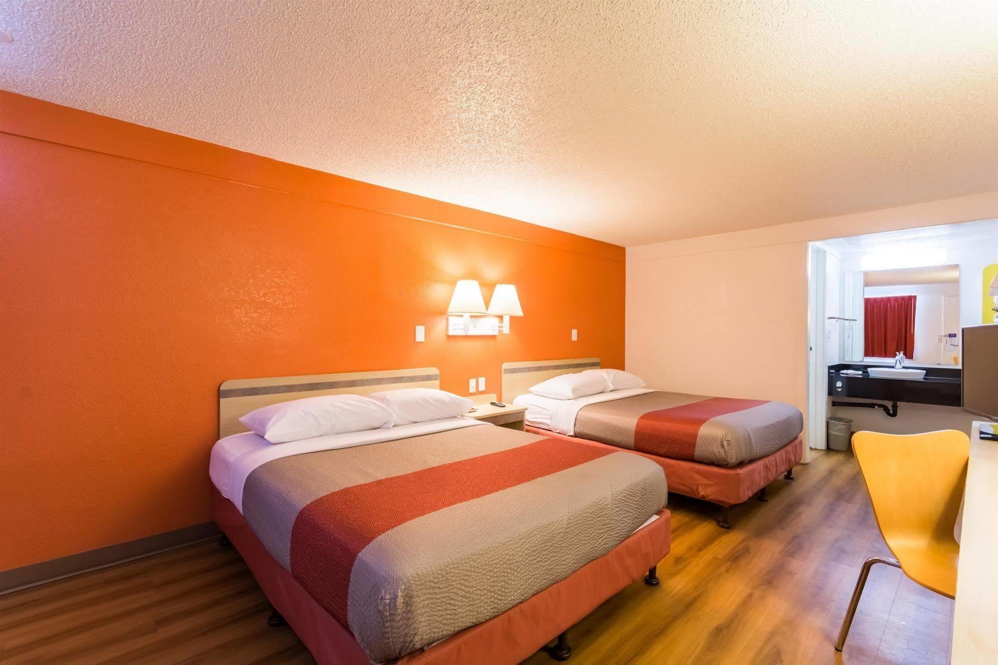 Travelodge By Wyndham Essington / Philadelphia Airport Eksteriør bilde