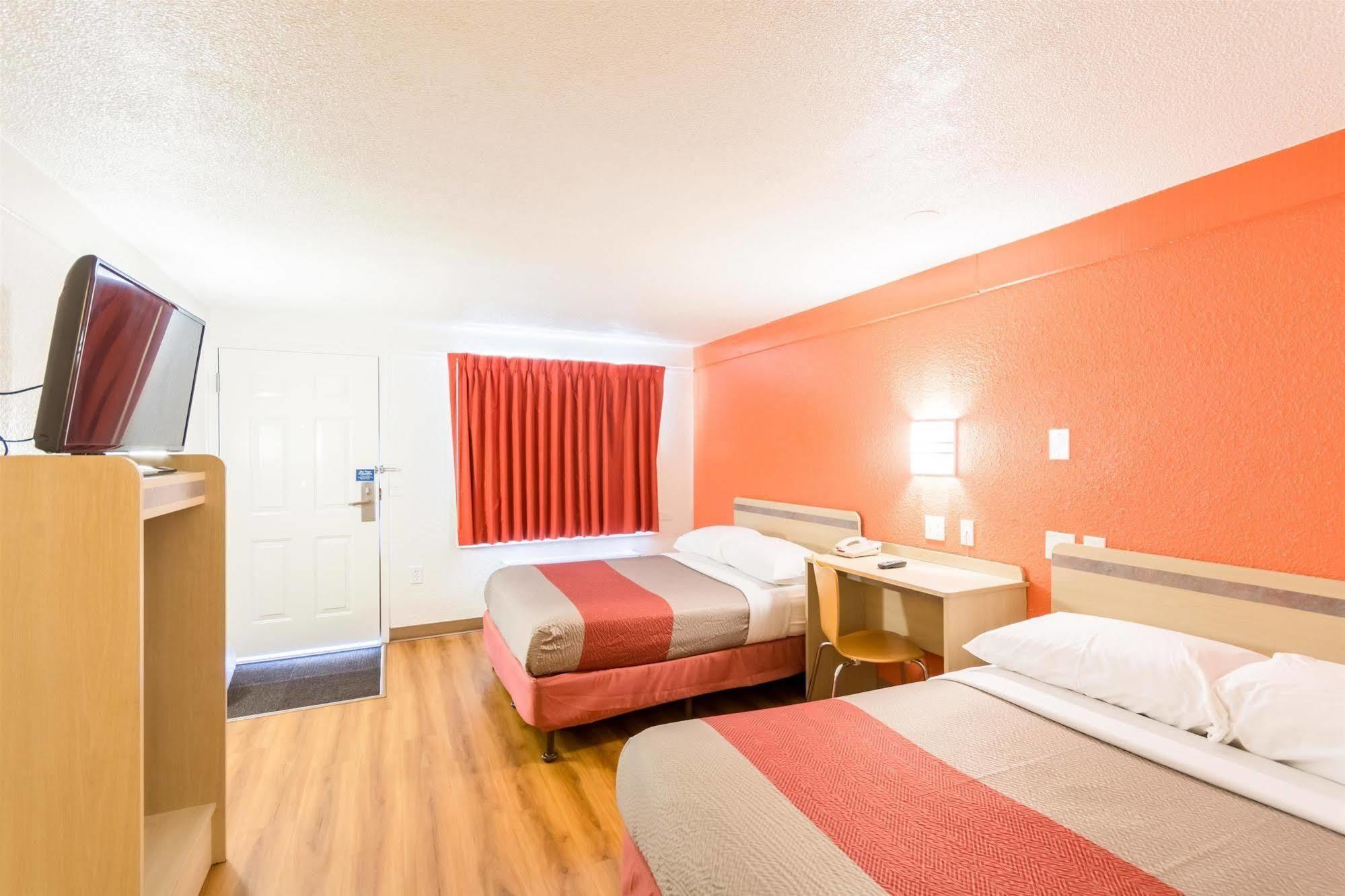 Travelodge By Wyndham Essington / Philadelphia Airport Eksteriør bilde