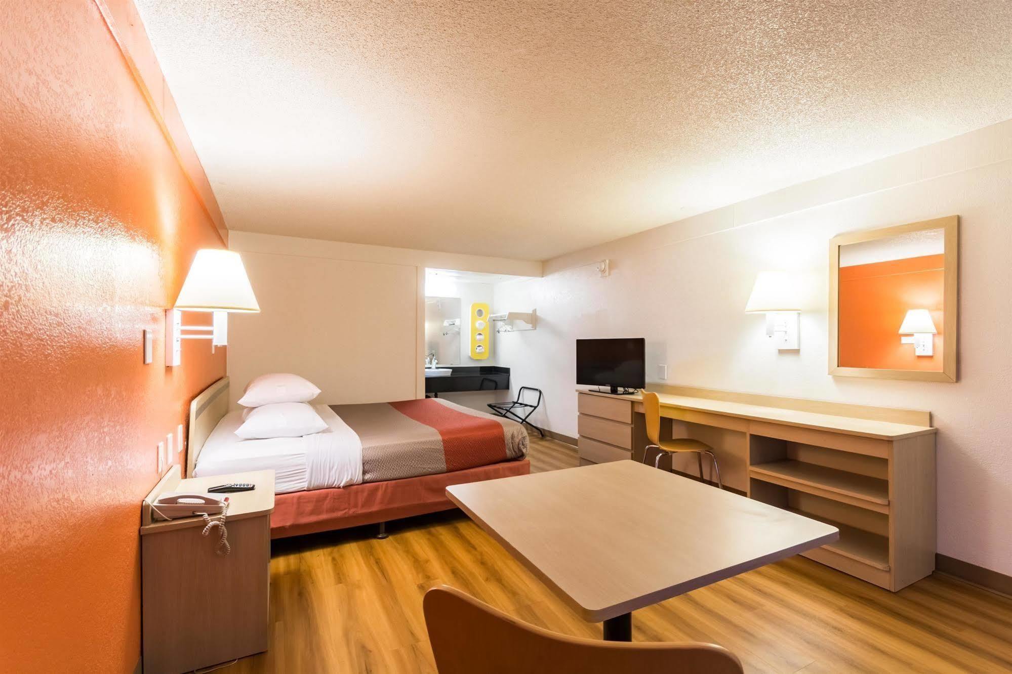 Travelodge By Wyndham Essington / Philadelphia Airport Eksteriør bilde